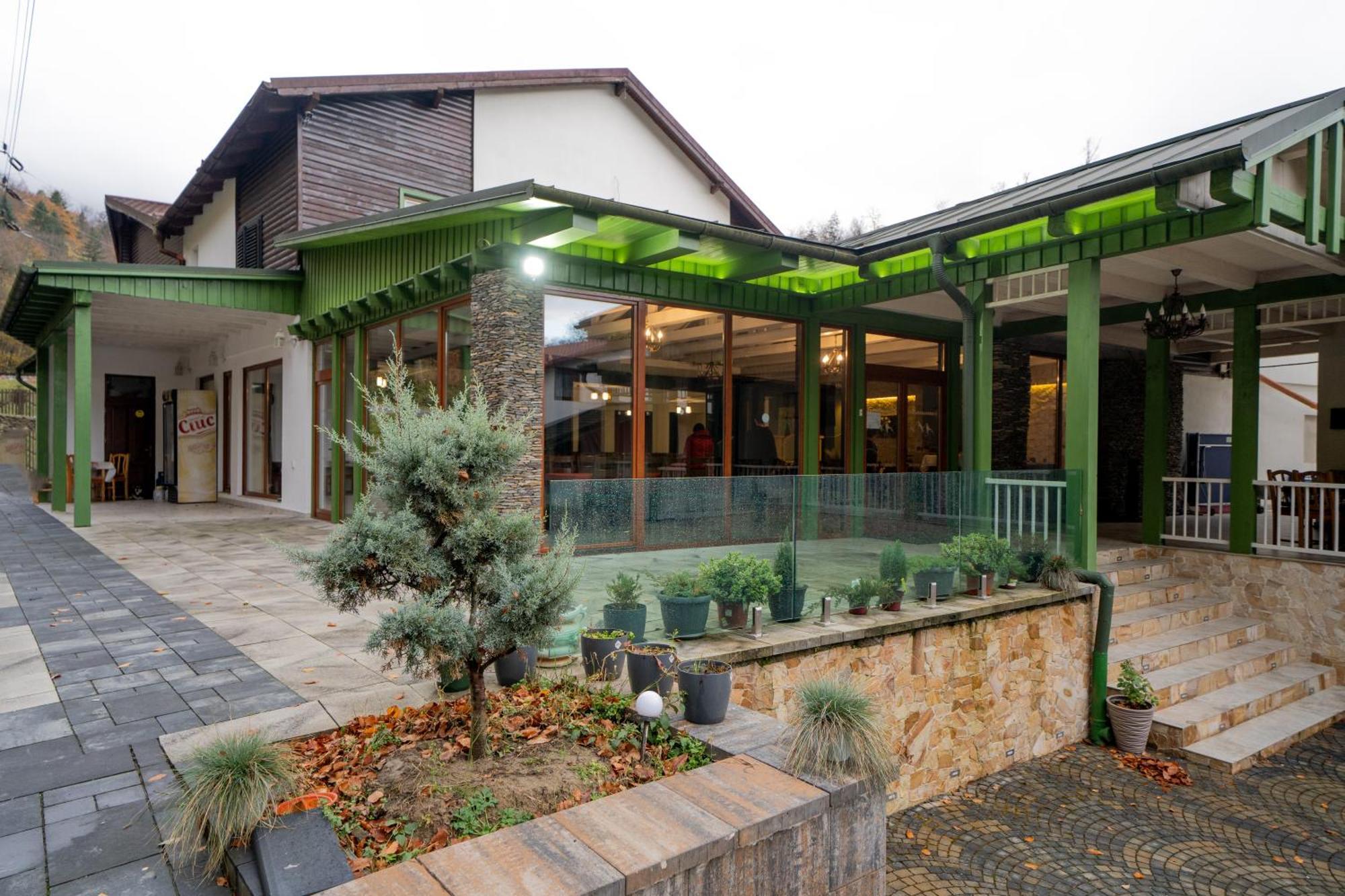 Popas Turistic Transfagarasan Hotel Cartisoara Exterior photo