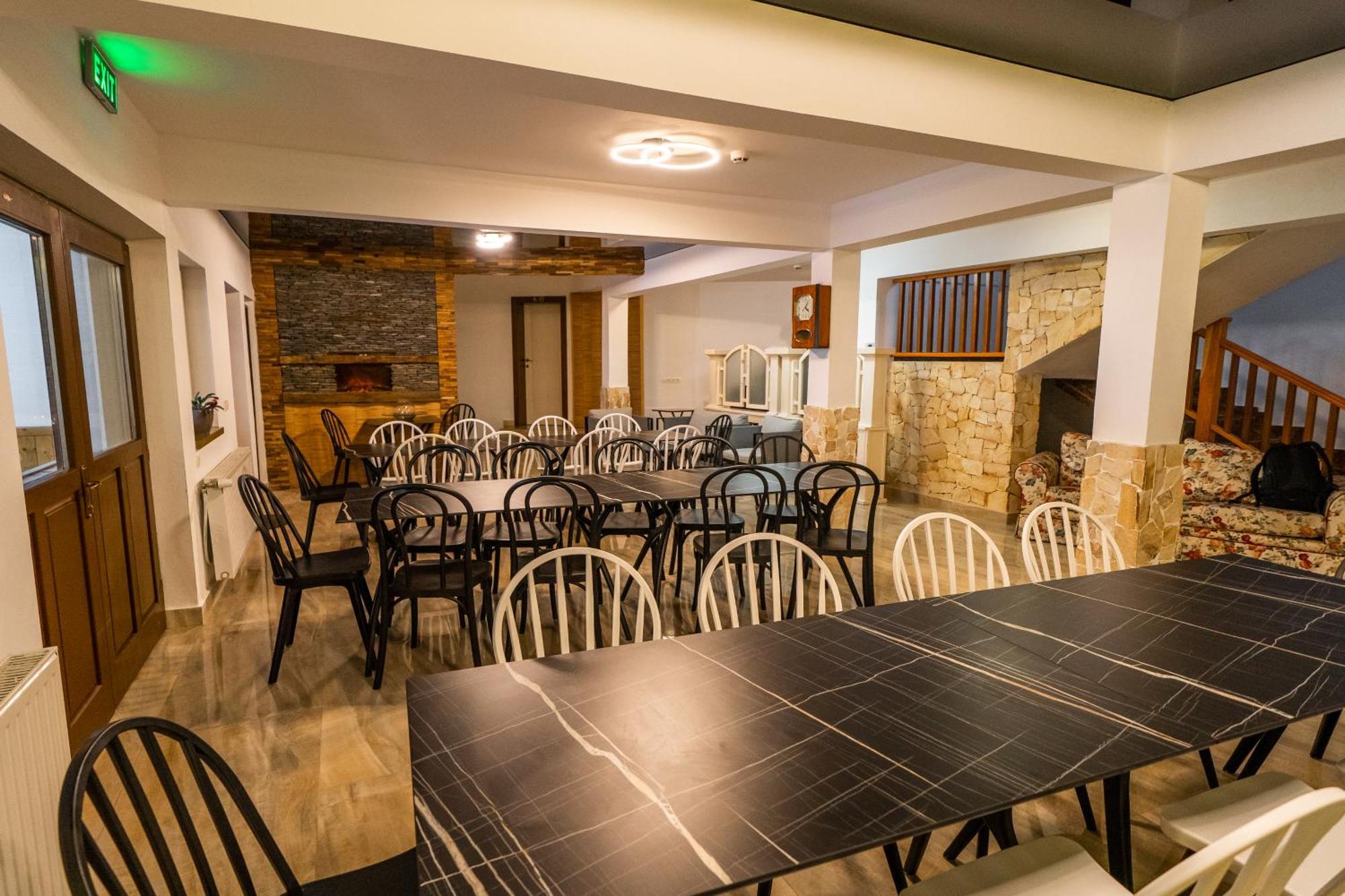Popas Turistic Transfagarasan Hotel Cartisoara Exterior photo