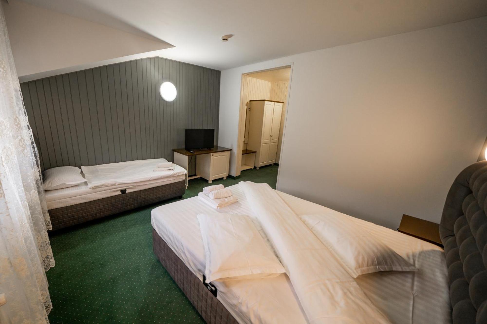 Popas Turistic Transfagarasan Hotel Cartisoara Exterior photo